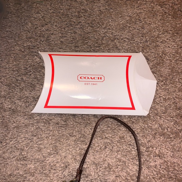 Euc coach wristlet - Picture 3 of 3